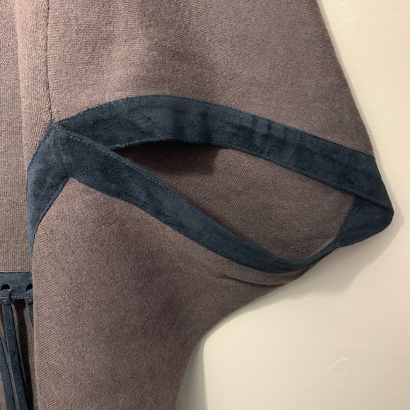 Tyler Boe brown/black cashmere poncho/cape with black fringe. Size XS/S - Picture 8 of 11